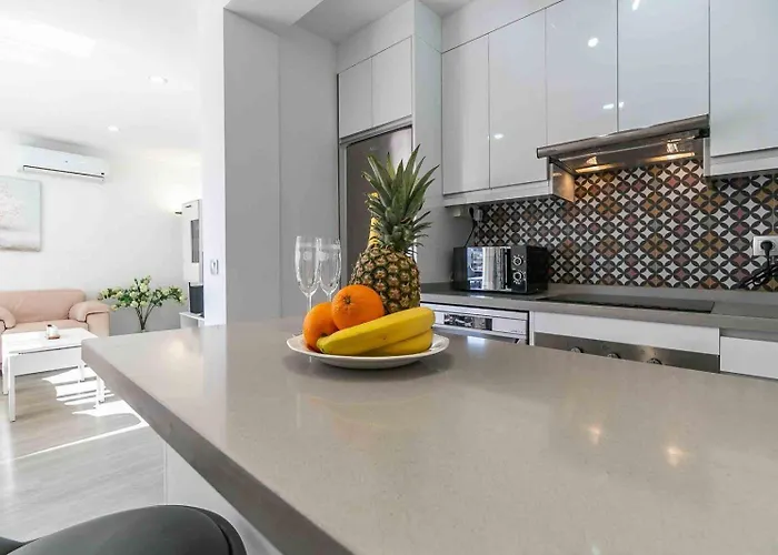 Center Apartment *